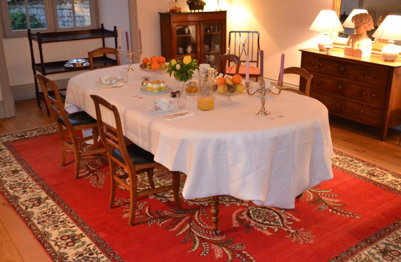 Le Petit Logis Bed and Breakfast Rouillac  Exteriör bild